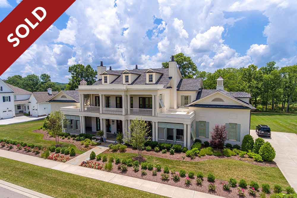 luxury listing agent in college grove tn